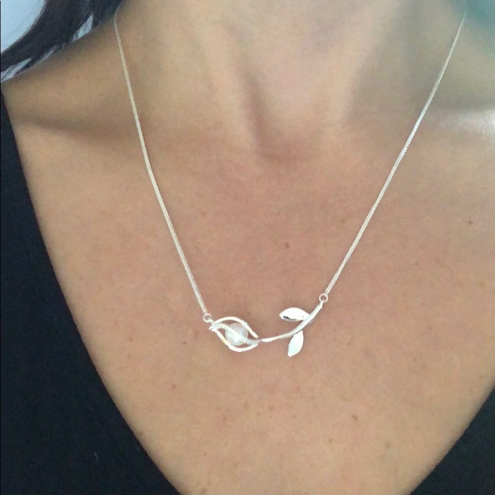 Calla Lili Cultured Pearl & white zircon necklace
